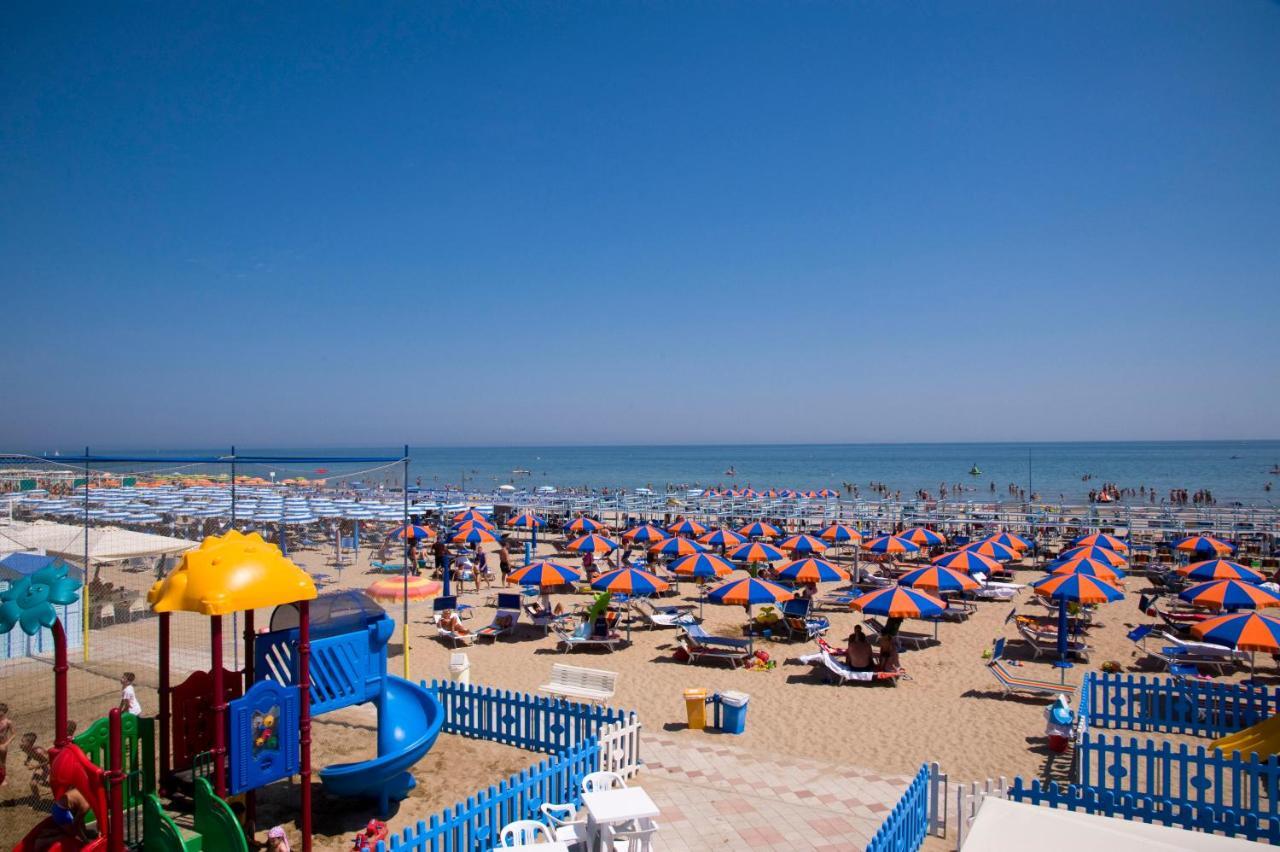 Hotel Maris Stella Riccione Exteriör bild