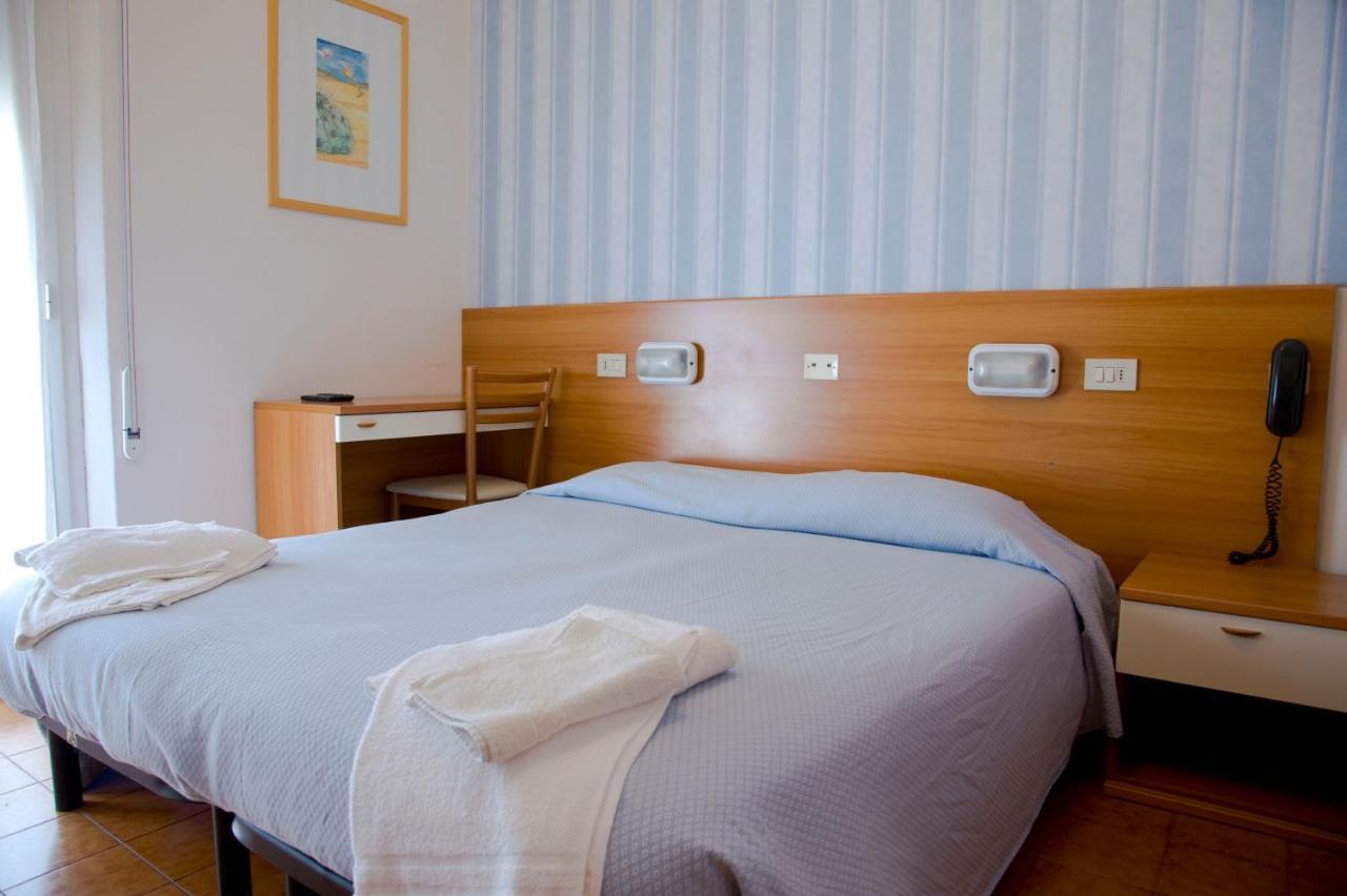 Hotel Maris Stella Riccione Exteriör bild