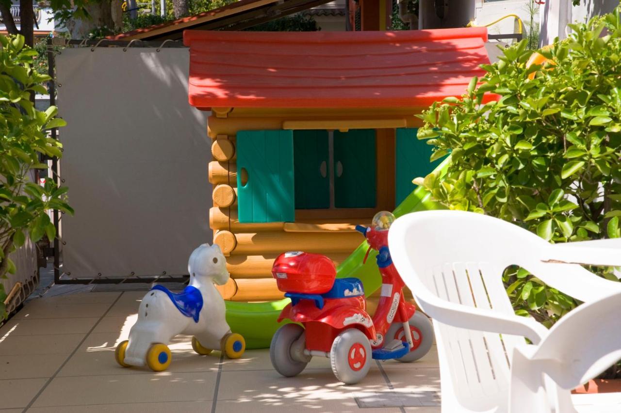 Hotel Maris Stella Riccione Exteriör bild