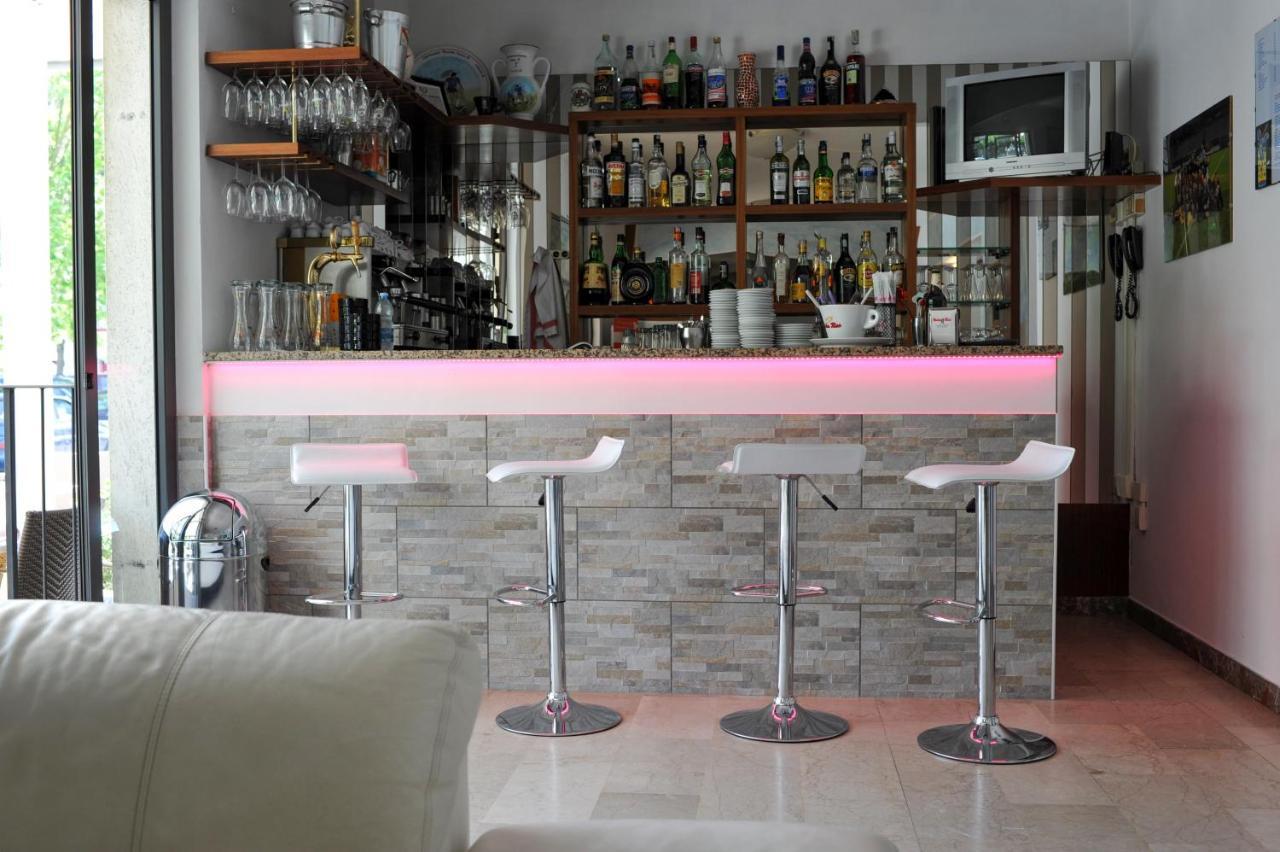 Hotel Maris Stella Riccione Exteriör bild