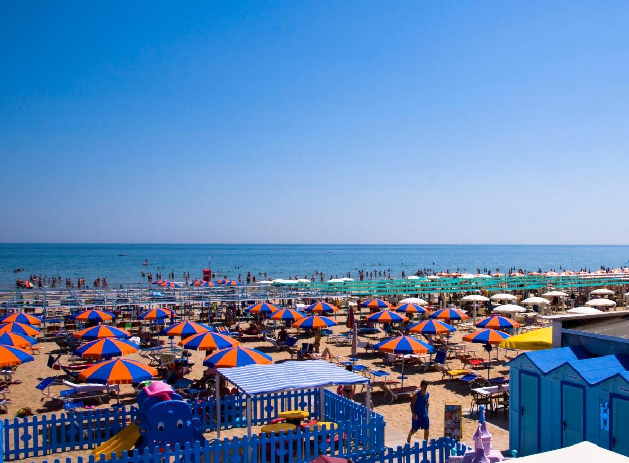 Hotel Maris Stella Riccione Exteriör bild