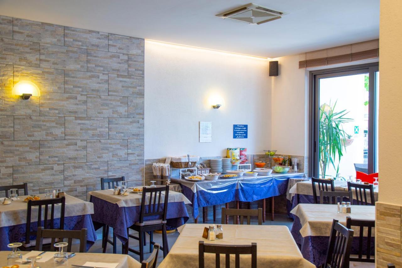 Hotel Maris Stella Riccione Exteriör bild
