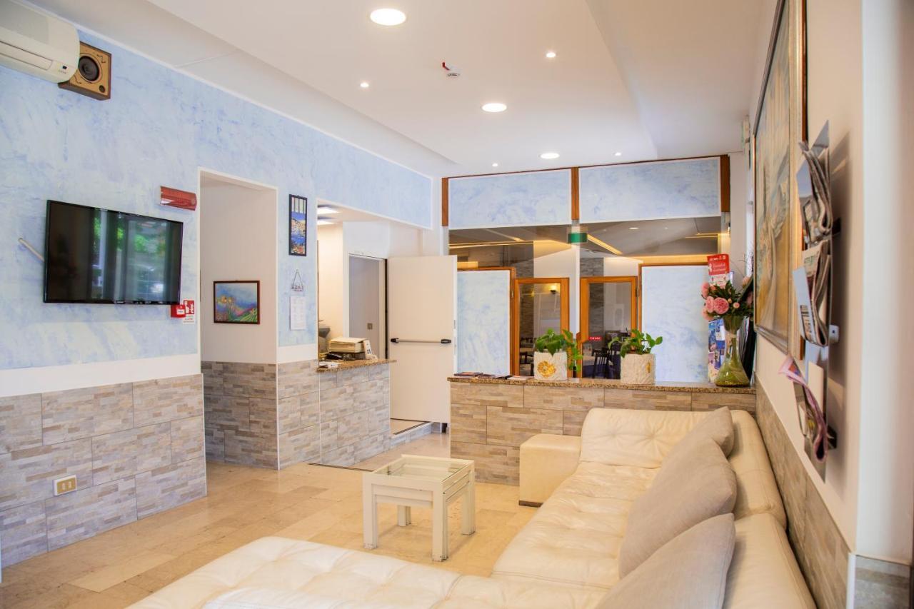 Hotel Maris Stella Riccione Exteriör bild