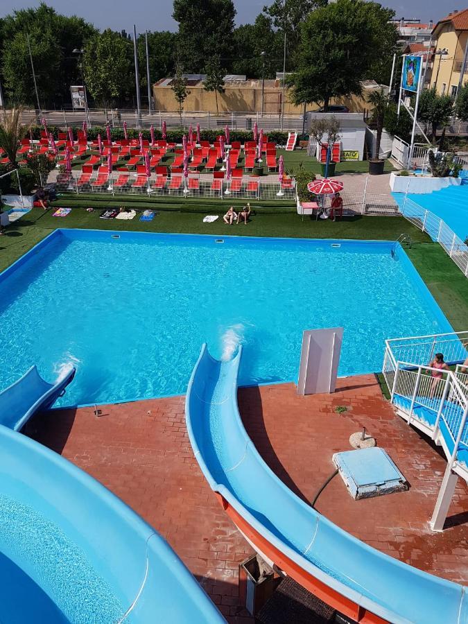 Hotel Maris Stella Riccione Exteriör bild